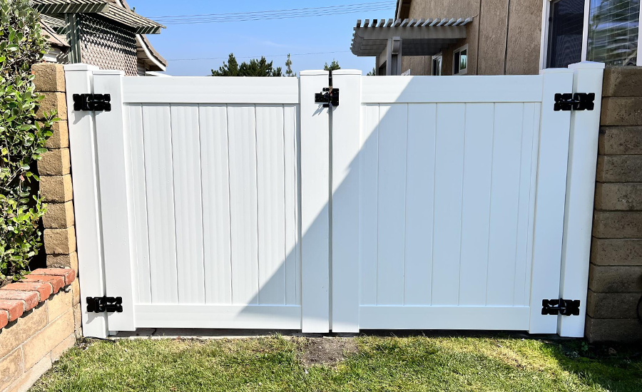 pvc-double-gate